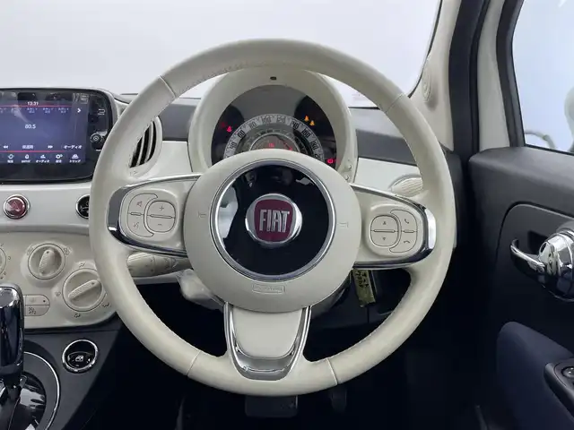 フィアット ５００ 1．2 カルト 群馬県 2022(令4)年 2万km ビアンコ・ガーラ 純正７インチナビ（ＦＭ，ＡＭ，ＵＳＢ，ＡｐｐｌｅｃａｒＰｌａｙ、ａｎｄｒｏｉｄａｕｔｏ、Ｂｌｕｅｔｏｏｔｈ）　クルーズコントロール　横滑り防止　　ドライブレコーダー　リモコンキー　禁煙車