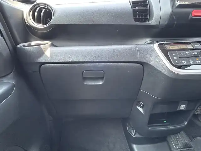 ホンダ Ｎ ＢＯＸ G 福岡県 2016(平28)年 7.9万km クリスタルブラックパール ・社外ナビ/（BLUETOOTH/DVD再生/・スペアキー/・ETC/・純正フロアマット/・プッシュスタート/・スマートキー/・CDチェンジャー/・電動格納ミラー/・アルミホイール/・ドアバイザー