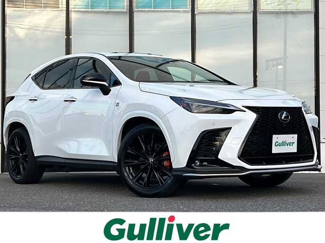 レクサス ＮＸ 350h Fスポーツ 山形県 2023(令5)年 2.7万km ホワイトノーヴァガラスフレーク レーダークルーズコントロール/BSM/レーンキープアシスト/純正ナビ/（Bluetooth/フルセグ/AppleCarPlay)/サンルーフ/電動リアゲート/前後コーナーセンサー/全方位カメラ/ヘッドアップディスプレイ/LEDオートライト/オートマチックハイビーム/レザーシート/前席パワーシート/シートメモリ/シートヒーター/エアシート/デジタルインナーミラー/前後ドライブレコーダー/ステアリングスイッチ/パドルシフト/ETC2.0/レーダー探知機/純正AW/純正フロアマット/電動格納ウィンカーミラー/スマートキー×3