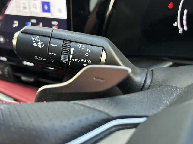 レクサス ＮＸ 350h Fスポーツ 山形県 2023(令5)年 2.7万km ホワイトノーヴァガラスフレーク レーダークルーズコントロール/BSM/レーンキープアシスト/純正ナビ/（Bluetooth/フルセグ/AppleCarPlay)/サンルーフ/電動リアゲート/前後コーナーセンサー/全方位カメラ/ヘッドアップディスプレイ/LEDオートライト/オートマチックハイビーム/レザーシート/前席パワーシート/シートメモリ/シートヒーター/エアシート/デジタルインナーミラー/前後ドライブレコーダー/ステアリングスイッチ/パドルシフト/ETC2.0/レーダー探知機/純正AW/純正フロアマット/電動格納ウィンカーミラー/スマートキー×3