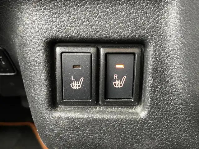 スズキ スペーシア ギア HYBRID XZ 道央・札幌 2019(平31)年 7.3万km ブリスクブルーメタリック/ガンメタリック2トーンルーフ ・SDナビ/・Bluetooth/・ワンセグTV/・両側パワースライドドア/・スマートキー/・プッシュスタート/・スペアキー/・ドライブレコーダー/・シートヒーター/・レーンキープアシスト/・衝突軽減システム/・後席パーソナルテーブル/・リアシーリングファン/・ルーフレール/・純正14インチAW/・純正フロアマット/・LEDヘッドライト/・LEDフォグランプ/・クリアランスソナー