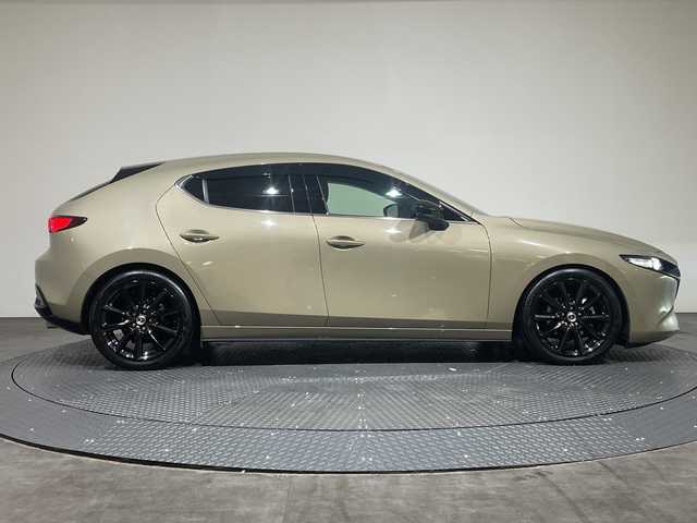 マツダ マツダ３ファストバック 20S レトロスポーツED 愛媛県 2025(令7)年 2万km ジルコンサンドメタリック 純正ナビ/Bluetooth/フルセグテレビ/USB/全周囲カメラ/レーダークルーズコントロール/衝突被害軽減ブレーキ/レーンキープアシスト/コーナーセンサー/ETC/ブラインドスポットモニター/LEDヘッドライト/オートマチックハイビーム/オートライト/前後ドライブレコーダー/シートヒーター/ステアリングヒーター/運転席パワーシート/ハーフレザーシート/スペアキー/保証書/取扱説明書