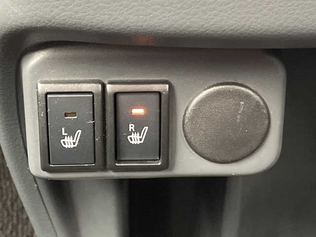 スズキ ハスラー ワンダラー 愛知県 2018(平30)年 3.1万km シフォンアイボリーメタリック/ウッディブラウン2トーンルーフ SDナビ/フルセグ/ハーフレザー/シートヒーター/純正フロアマット/オートエアコン/アイドリングストップ/横滑り防止装置/ステアリングスイッチ/スマートキー/プッシュスタート