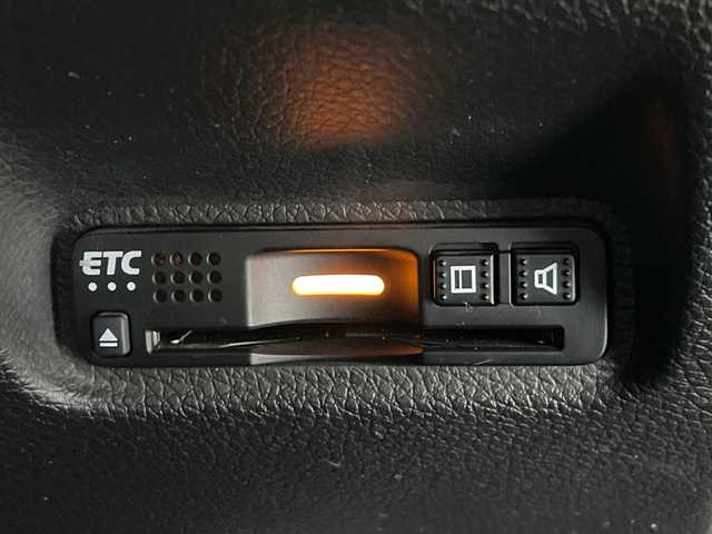 ホンダ シビック ハッチバック ホンダセンシング 群馬県 2019(令1)年 7.3万km クリスタルブラックパール 純正エアロ　純正ナビ　バックカメラ　ビルトインＥＴＣ　衝突被害軽減ブレーキ　レーンアシスト　アダプティブクルーズコントロール　ＬＥＤヘッドライト　オートマチックハイビーム　シートヒーター　禁煙車