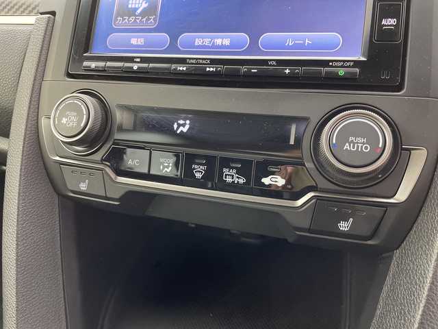 ホンダ シビック ハッチバック ホンダセンシング 群馬県 2019(令1)年 7.3万km クリスタルブラックパール 純正エアロ　純正ナビ　バックカメラ　ビルトインＥＴＣ　衝突被害軽減ブレーキ　レーンアシスト　アダプティブクルーズコントロール　ＬＥＤヘッドライト　オートマチックハイビーム　シートヒーター　禁煙車