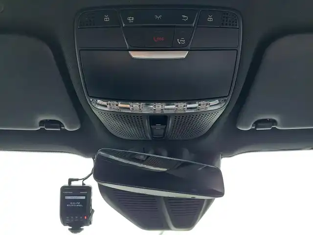 メルセデス・ベンツ ＧＬＣ３００ 4マチック 東京都 2021(令3)年 3.3万km ダイヤモンドホワイト 純正ナビＴＶ/・フルセグ・ＣＤ・ＤＶＤ・ＢＴ・ＵＳＢ・ＳＤ/全方位カメラ/アクティブブレーキアシスト/ブラインドスポットアシスト/アテンションアシスト/レーンキープアシスト/パワーバックドア/ヘッドアップディスプレイ/ハーフレザーシート/左右メモリー機能付きパワーシート/パドルシフト/オートブレーキホールド/ＬＥＤヘッドライト/ドライブモードセレクト/ビルトインＥＴＣ