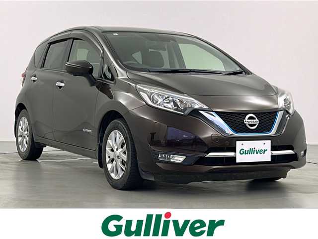日産 ノート e－パワー メダリスト 岐阜県 2017(平29)年 4.1万km インペリアルアンバーP 純正7インチSDナビゲーション(MM316D-W)/AM/FM/iPod/SD/Bluetooth /USB/CD/DVD/フルセグテレビ/アラウンドビューモニター/LEDヘッドライト/オートライト/革巻きステアリング/ステアリングリモコン/横滑り防止装置(VDC)/衝突軽減ブレーキ/車線逸脱防止支援システム(LDP)/スマートルームミラー