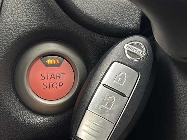 日産 ノート e－パワー メダリスト 岐阜県 2017(平29)年 4.1万km インペリアルアンバーP 純正7インチSDナビゲーション(MM316D-W)/AM/FM/iPod/SD/Bluetooth /USB/CD/DVD/フルセグテレビ/アラウンドビューモニター/LEDヘッドライト/オートライト/革巻きステアリング/ステアリングリモコン/横滑り防止装置(VDC)/衝突軽減ブレーキ/車線逸脱防止支援システム(LDP)/スマートルームミラー