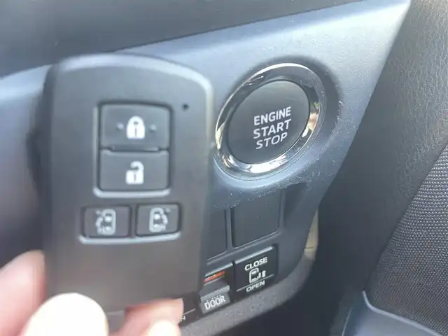 トヨタ ヴォクシー ZS 煌 千葉県 2015(平27)年 6.6万km ブラッキッシュアゲハガラスフレーク 純正メモリナビ/　(AM/FM/CD/DVD/TV/BT)/純正フリップダウンモニター/両側パワースライドドア/ミラー型前後ドラレコ/バックカメラ/LEDヘッドライト/ビルドインETC/純正16インチAW/スマートキー×2/保証書/取扱説明書