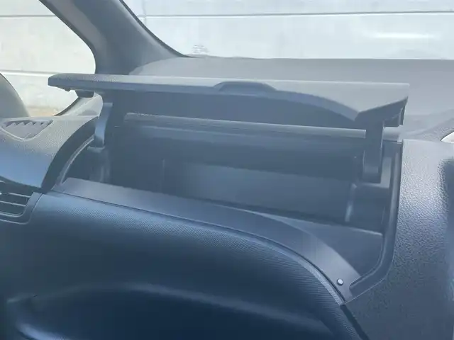 トヨタ ヴォクシー ZS 煌 千葉県 2015(平27)年 6.6万km ブラッキッシュアゲハガラスフレーク 純正メモリナビ/　(AM/FM/CD/DVD/TV/BT)/純正フリップダウンモニター/両側パワースライドドア/ミラー型前後ドラレコ/バックカメラ/LEDヘッドライト/ビルドインETC/純正16インチAW/スマートキー×2/保証書/取扱説明書