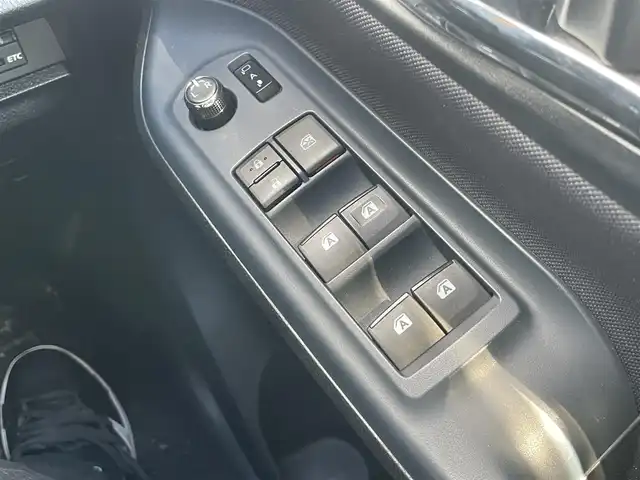 トヨタ ヴォクシー ZS 煌 千葉県 2015(平27)年 6.6万km ブラッキッシュアゲハガラスフレーク 純正メモリナビ/　(AM/FM/CD/DVD/TV/BT)/純正フリップダウンモニター/両側パワースライドドア/ミラー型前後ドラレコ/バックカメラ/LEDヘッドライト/ビルドインETC/純正16インチAW/スマートキー×2/保証書/取扱説明書