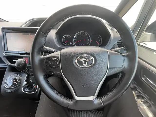 トヨタ ヴォクシー ZS 煌 千葉県 2015(平27)年 6.6万km ブラッキッシュアゲハガラスフレーク 純正メモリナビ/　(AM/FM/CD/DVD/TV/BT)/純正フリップダウンモニター/両側パワースライドドア/ミラー型前後ドラレコ/バックカメラ/LEDヘッドライト/ビルドインETC/純正16インチAW/スマートキー×2/保証書/取扱説明書