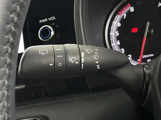 トヨタ ヴォクシー S－Z 埼玉県 2022(令4)年 1.8万km グリッターブラックガラスフレーク 純正ナビ　後席モニター　両側電動スライドドア　シートヒーター　バックカメラ　前後ドライブレコーダー　ETC2.0　追従走行　ＭＴモード付ＡＴ　Bluetooth　電動リアゲート　オートハイビーム　レーンアシスト　ウォークスルー　純正フロアマット