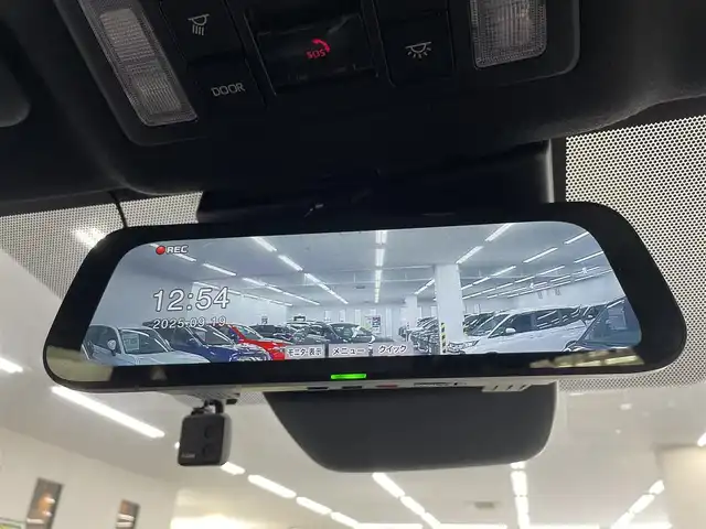トヨタ ヴォクシー S－Z 埼玉県 2022(令4)年 1.8万km グリッターブラックガラスフレーク 純正ナビ　後席モニター　両側電動スライドドア　シートヒーター　バックカメラ　前後ドライブレコーダー　ETC2.0　追従走行　ＭＴモード付ＡＴ　Bluetooth　電動リアゲート　オートハイビーム　レーンアシスト　ウォークスルー　純正フロアマット