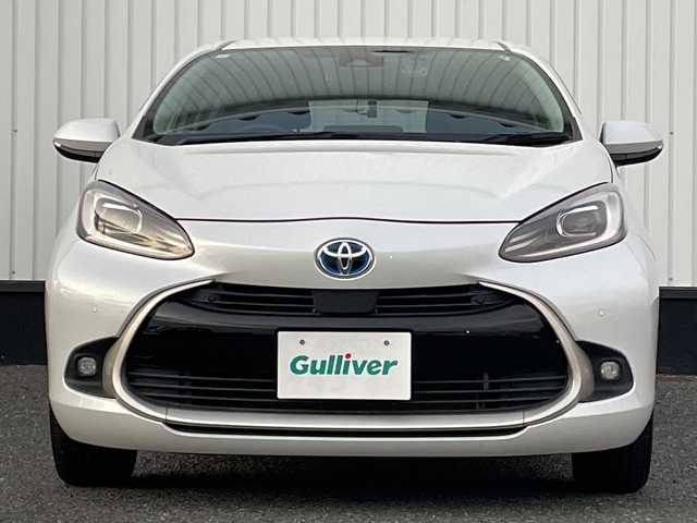 トヨタ アクア Z 千葉県 2021(令3)年 2.1万km プラチナホワイトパールマイカ 純正10.5インチナビ/(BT/FM/AM)/バックカメラ/前後ドライブレコーダー/衝突被害軽減システム/車線逸脱警報/クルーズコントロール/横滑り防止装置/ビルトインETC2.0/アイドリングストップ/LEDヘッドライト/フォグランプ/オートライト/ウィンカーミラー/電動格納ミラー/純正15インチAW/プッシュスタート/スマートキー/フロアマット/ドアバイザー/スペアキー/取扱説明書/保証書