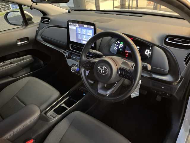 トヨタ アクア Z 千葉県 2021(令3)年 2.1万km プラチナホワイトパールマイカ 純正10.5インチナビ/(BT/FM/AM)/バックカメラ/前後ドライブレコーダー/衝突被害軽減システム/車線逸脱警報/クルーズコントロール/横滑り防止装置/ビルトインETC2.0/アイドリングストップ/LEDヘッドライト/フォグランプ/オートライト/ウィンカーミラー/電動格納ミラー/純正15インチAW/プッシュスタート/スマートキー/フロアマット/ドアバイザー/スペアキー/取扱説明書/保証書