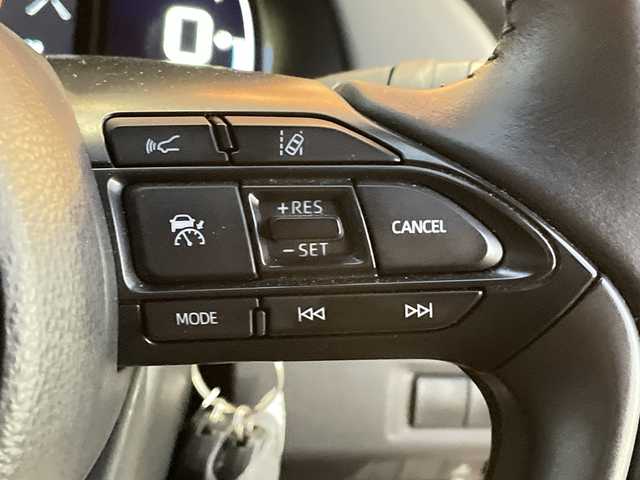 トヨタ アクア Z 千葉県 2021(令3)年 2.1万km プラチナホワイトパールマイカ 純正10.5インチナビ/(BT/FM/AM)/バックカメラ/前後ドライブレコーダー/衝突被害軽減システム/車線逸脱警報/クルーズコントロール/横滑り防止装置/ビルトインETC2.0/アイドリングストップ/LEDヘッドライト/フォグランプ/オートライト/ウィンカーミラー/電動格納ミラー/純正15インチAW/プッシュスタート/スマートキー/フロアマット/ドアバイザー/スペアキー/取扱説明書/保証書