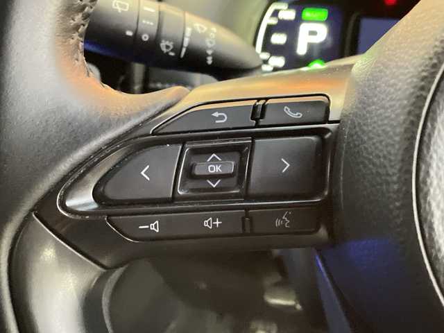 トヨタ アクア Z 千葉県 2021(令3)年 2.1万km プラチナホワイトパールマイカ 純正10.5インチナビ/(BT/FM/AM)/バックカメラ/前後ドライブレコーダー/衝突被害軽減システム/車線逸脱警報/クルーズコントロール/横滑り防止装置/ビルトインETC2.0/アイドリングストップ/LEDヘッドライト/フォグランプ/オートライト/ウィンカーミラー/電動格納ミラー/純正15インチAW/プッシュスタート/スマートキー/フロアマット/ドアバイザー/スペアキー/取扱説明書/保証書