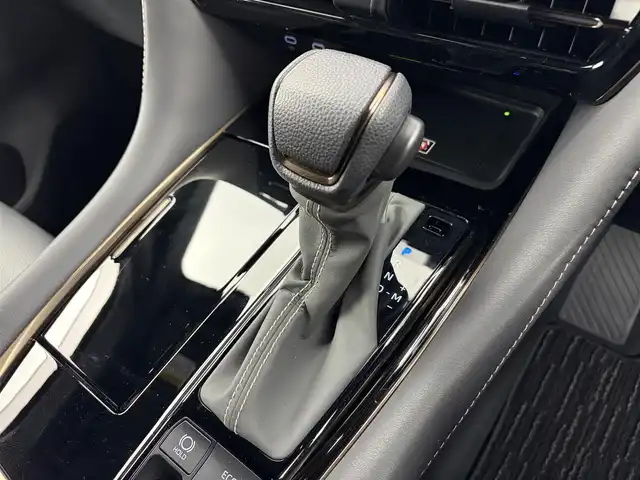 トヨタ アルファード Z 愛知県 2024(令6)年 1.4万km プラチナホワイトパールマイカ 禁煙車/ディスプレイオーディオ　/全方位カメラ　/フリップダウンモニター　/置くだけ充電　/デジタルインナーミラー/ムーンルーフ　/ＥＴＣ２．０　/タイプＣ　/レザーシート　/シートヒーター/エアーシート　/パワーシート　/ステアヒーター　/電動リアゲート/AC100V