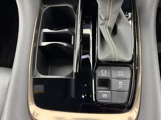 トヨタ アルファード Z 愛知県 2024(令6)年 1.4万km プラチナホワイトパールマイカ 禁煙車/ディスプレイオーディオ　/全方位カメラ　/フリップダウンモニター　/置くだけ充電　/デジタルインナーミラー/ムーンルーフ　/ＥＴＣ２．０　/タイプＣ　/レザーシート　/シートヒーター/エアーシート　/パワーシート　/ステアヒーター　/電動リアゲート/AC100V