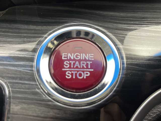 ホンダ オデッセイ アブソルート 20thアニバーサリー 富山県 2014(平26)年 9万km クリスタルブラックパール 純正ナビ【3HU5】/(AM/FM/CD/DVD/USB/BT/HDMI)/フルセグTV/バックカメラ/純正フリップダウンモニター/両側パワースライドドア/クルーズコントロール/衝突被害軽減ブレーキ/LEDヘッドライト/オートライト/ハーフレザーシート/運転席パワーシート/スマートキー×２/プッシュスタート/パドルシフト/ビルトインETC/純正18インチAW/純正フロアマット/取扱説明書