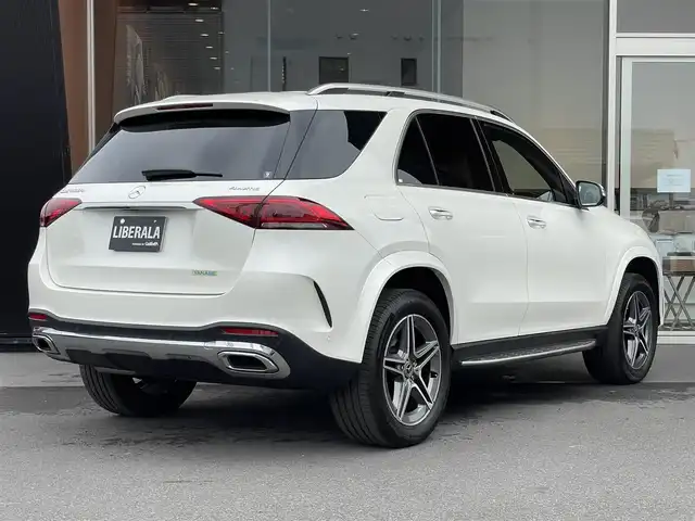 メルセデス・ベンツ ＧＬＥ４００ｄ 4MATIC スポーツ 鹿児島県 2021(令3)年 2.6万km パール 純正ナビ/ 【フルセグ/Bluetooth/USB/AM/FM】/バックカメラ/レザーシート/前席パワーシート/アンビエントライト/クルーズコントロール/アクティブディスタンスアシスト・ディストロニック/キーレスゴー/LEDヘッドライト/アダプティブハイビームアシストプラス/ヘッドアップディスプレー/ドライブレコーダー/純正20インチアルミホイール/パワーバックドア/取扱説明書/スペアキー×1