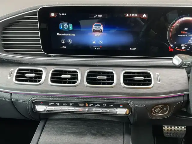 メルセデス・ベンツ ＧＬＥ４００ｄ 4MATIC スポーツ 鹿児島県 2021(令3)年 2.6万km パール 純正ナビ/ 【フルセグ/Bluetooth/USB/AM/FM】/バックカメラ/レザーシート/前席パワーシート/アンビエントライト/クルーズコントロール/アクティブディスタンスアシスト・ディストロニック/キーレスゴー/LEDヘッドライト/アダプティブハイビームアシストプラス/ヘッドアップディスプレー/ドライブレコーダー/純正20インチアルミホイール/パワーバックドア/取扱説明書/スペアキー×1