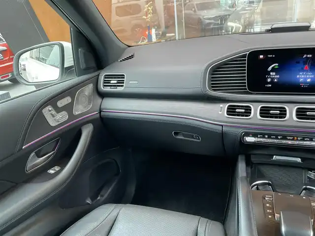 メルセデス・ベンツ ＧＬＥ４００ｄ 4MATIC スポーツ 鹿児島県 2021(令3)年 2.6万km パール 純正ナビ/ 【フルセグ/Bluetooth/USB/AM/FM】/バックカメラ/レザーシート/前席パワーシート/アンビエントライト/クルーズコントロール/アクティブディスタンスアシスト・ディストロニック/キーレスゴー/LEDヘッドライト/アダプティブハイビームアシストプラス/ヘッドアップディスプレー/ドライブレコーダー/純正20インチアルミホイール/パワーバックドア/取扱説明書/スペアキー×1