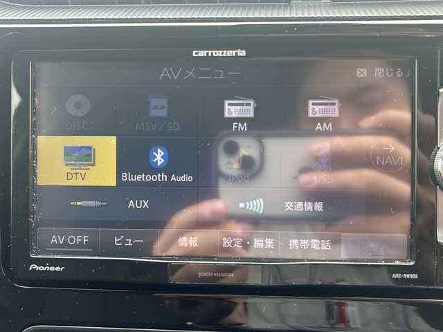 トヨタ アクア クロスオーバー 福岡県 2017(平29)年 7.8万km ベージュ 社外7インチSDナビ【AVIC-RW900】/【AM/FM/CD/DVD/Bluetooth/フルセグTV】/バックカメラ/ビルトインETC/衝突軽減システム/レーンディパーチャーアラート/先行車発進告知/D/N席シートヒーター/ハーフレザーシート/電格ウィンカーミラー/オートライト/オートマチックハイビーム/AAC/ステアリングスイッチ/16インチAW/純正フロアマット