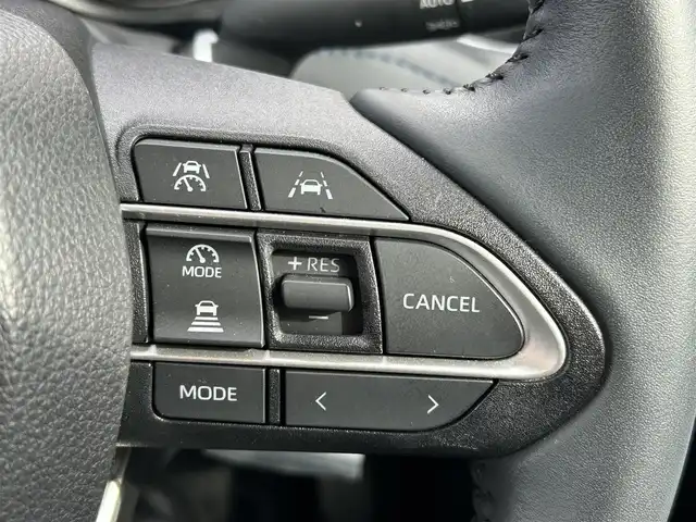 トヨタ ヴォクシー ハイブリッド S－Z 大阪府 2024(令6)年 0.9万km ホワイトパールクリスタルシャイン 純正10，5インチディスプレイオーディオナビ /・フルセグTV/USB/BT/HDMI/トヨタセーフティセンス /純正14インチフリップダウンモニター /バックカメラ /ETC /AC100V/両側パワースライドドア /前後ドライブレコーダー /ハーフレザーシート/前席シートヒーター/コーナーセンサー/レーダークルーズコントロール /純正17インチAW/LEDヘッド・フォグ