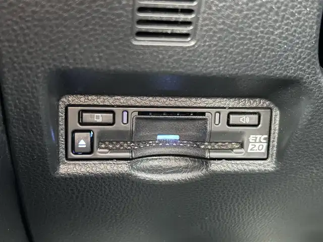 トヨタ ヴォクシー ハイブリッド S－Z 大阪府 2024(令6)年 0.9万km ホワイトパールクリスタルシャイン 純正10，5インチディスプレイオーディオナビ /・フルセグTV/USB/BT/HDMI/トヨタセーフティセンス /純正14インチフリップダウンモニター /バックカメラ /ETC /AC100V/両側パワースライドドア /前後ドライブレコーダー /ハーフレザーシート/前席シートヒーター/コーナーセンサー/レーダークルーズコントロール /純正17インチAW/LEDヘッド・フォグ