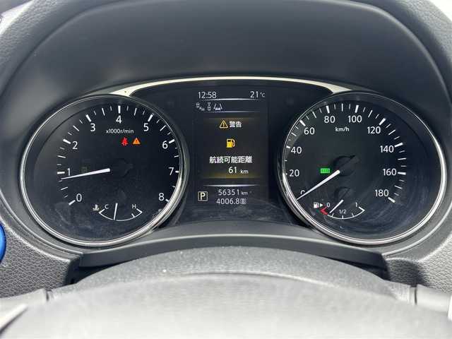 日産 エクストレイル 20X エマージェンシーブレーキ 福岡県 2016(平28)年 5.7万km ブリリアントホワイトパール エマージェンシーブレーキ/横滑り防止機能/レーンキープアシスト/ダウンヒルアシストコントロール/センターデフロック/4WD/レザーシート/シートヒーター/純正フロアマット/純正ナビ(BT、フルセグ、AUX、全方位車外カメラ)/純正AW/ビルトインETC/クルーズコントロール/パーキングアシスト/Dualエアコン/ドライブモード切替/デフロスター