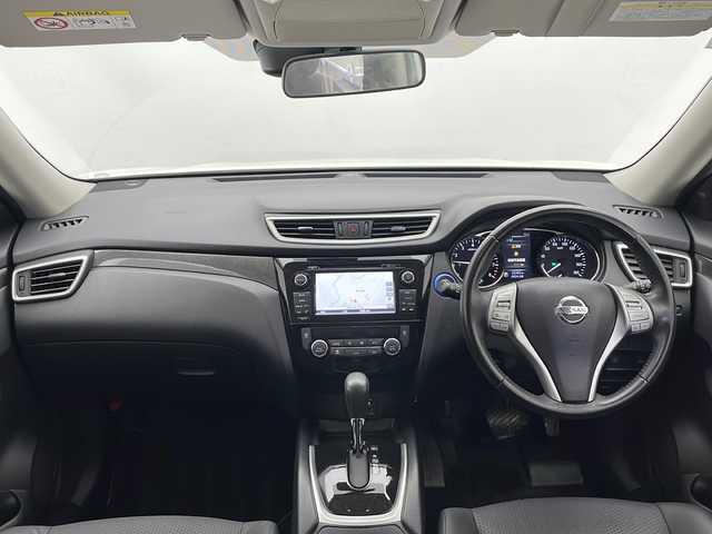日産 エクストレイル 20X エマージェンシーブレーキ 長野県 2016(平28)年 5.7万km ブリリアントホワイトパール 純正ナビ/Bluetooth/フルセグテレビ/AUX/アラウンドビューカメラ/エマージェンシーブレーキ/横滑り防止機能/レーンキープアシスト/ダウンヒルアシストコントロール/センターデフロック/4WD/レザーシート/シートヒーター/純正フロアマット/純正17インチAW/ビルトインETC/クルーズコントロール/パーキングアシスト/Dualエアコン/ドライブモード切替/革巻きステアリング