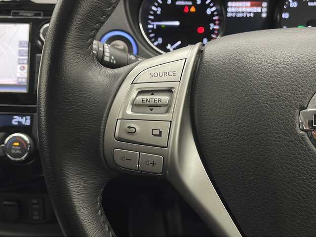 日産 エクストレイル 20X エマージェンシーブレーキ 長野県 2016(平28)年 5.7万km ブリリアントホワイトパール 純正ナビ/Bluetooth/フルセグテレビ/AUX/アラウンドビューカメラ/エマージェンシーブレーキ/横滑り防止機能/レーンキープアシスト/ダウンヒルアシストコントロール/センターデフロック/4WD/レザーシート/シートヒーター/純正フロアマット/純正17インチAW/ビルトインETC/クルーズコントロール/パーキングアシスト/Dualエアコン/ドライブモード切替/革巻きステアリング