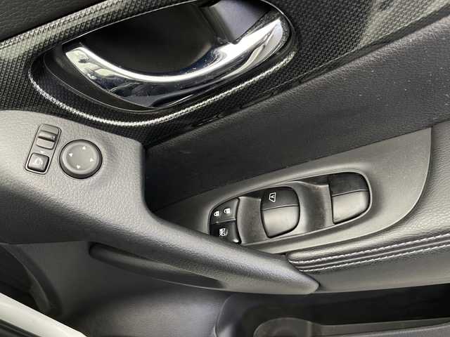 日産 エクストレイル 20X エマージェンシーブレーキ 長野県 2016(平28)年 5.7万km ブリリアントホワイトパール 純正ナビ/Bluetooth/フルセグテレビ/AUX/アラウンドビューカメラ/エマージェンシーブレーキ/横滑り防止機能/レーンキープアシスト/ダウンヒルアシストコントロール/センターデフロック/4WD/レザーシート/シートヒーター/純正フロアマット/純正17インチAW/ビルトインETC/クルーズコントロール/パーキングアシスト/Dualエアコン/ドライブモード切替/革巻きステアリング