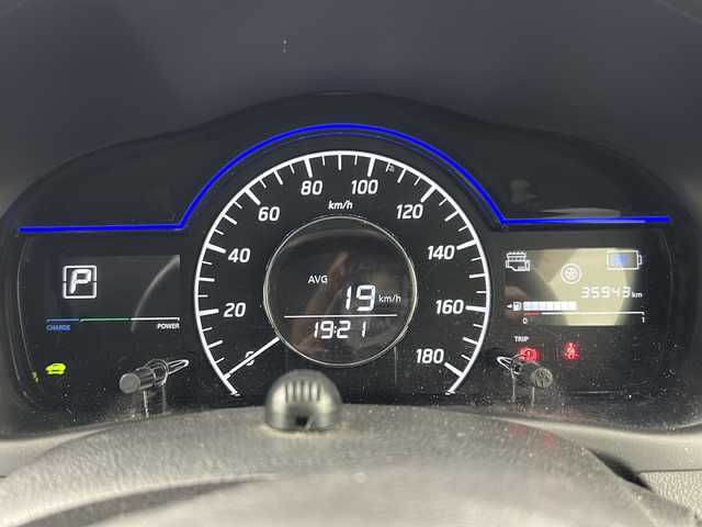 日産 ノート e－パワー X 岐阜県 2018(平30)年 3.6万km プレミアムコロナオレンジ 純正7インチSDナビゲーション(MM316D-W)/AM/FM/iPod/SD/Bluetooth /USB/CD/DVD/フルセグテレビ/アラウンドビューモニター/LEDヘッドライト/オートライト/革巻きステアリング/ステアリングリモコン/横滑り防止装置(VDC)/衝突軽減ブレーキ/車線逸脱防止支援システム(LDP)/スマートルームミラー