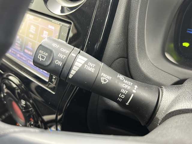 日産 ノート e－パワー X 岐阜県 2018(平30)年 3.6万km プレミアムコロナオレンジ 純正7インチSDナビゲーション(MM316D-W)/AM/FM/iPod/SD/Bluetooth /USB/CD/DVD/フルセグテレビ/アラウンドビューモニター/LEDヘッドライト/オートライト/革巻きステアリング/ステアリングリモコン/横滑り防止装置(VDC)/衝突軽減ブレーキ/車線逸脱防止支援システム(LDP)/スマートルームミラー