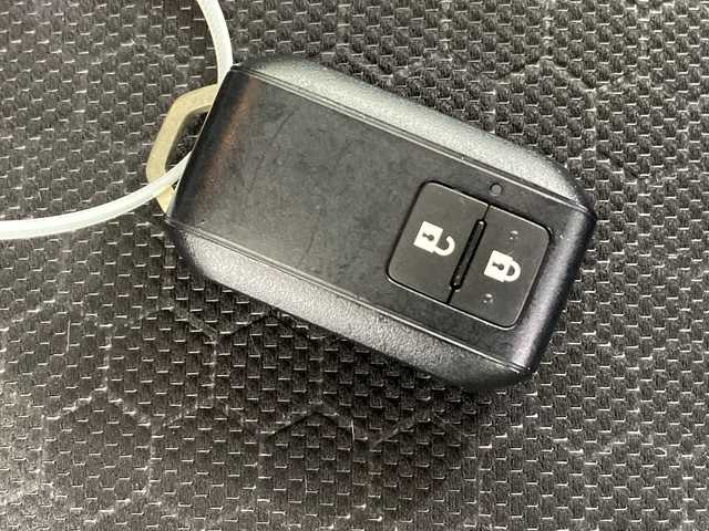 スズキ クロスビー HYBRID MV 栃木県 2023(令5)年 1.8万km 黒 メモリーナビ/（ＣＤ/ＤＶＤ/Bluetooth/USB/TV）/全方位カメラ/リアコーナーセンサー/ETC/前後ドライブレコーダー/オートライト/LEDヘッドライト/横滑り防止装置/フォグランプ/スマートキー/プッシュスタート/アイドリングストップ/革巻きステアリング/電動格納ミラー/純正アルミホイール/純正フロアマット/ドアバイザー