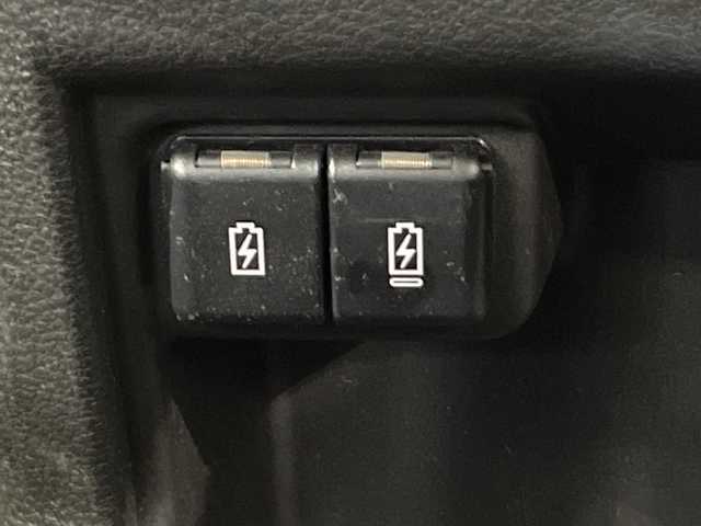 スズキ クロスビー HYBRID MV 栃木県 2023(令5)年 1.8万km 黒 メモリーナビ/（ＣＤ/ＤＶＤ/Bluetooth/USB/TV）/全方位カメラ/リアコーナーセンサー/ETC/前後ドライブレコーダー/オートライト/LEDヘッドライト/横滑り防止装置/フォグランプ/スマートキー/プッシュスタート/アイドリングストップ/革巻きステアリング/電動格納ミラー/純正アルミホイール/純正フロアマット/ドアバイザー
