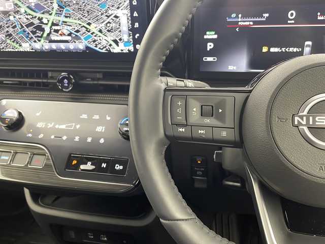 日産 セレナ e－パワー ハイウェイスター V 栃木県 2024(令6)年 1.4万km プリズムホワイト 純正メーカ12.3インチディスプレイナビ/(BT/AM/FM/CD/DVD/フルセグ/Apple Car Play／Android Aut）/ETC2.0/前後ドライブレコーダー/プロパイロット/プリクラッシュブレーキ/ブラインドスポットモニター/インテリジェントアラウンドビューカメラ/インテリジェントルームミラー/純正フリップダウンモニター/両側パワースライドドア/前席2列目シートヒーター/ステアリングヒーター/360°セーフティアシスト/衝突回避ステアリングアシスト/車線逸脱防止支援システム/後側方衝突防止支援システム/後側方車両検知警報/踏み間違い衝突防止アシスト/標識認識機能/スマートキー/プッシュスタート