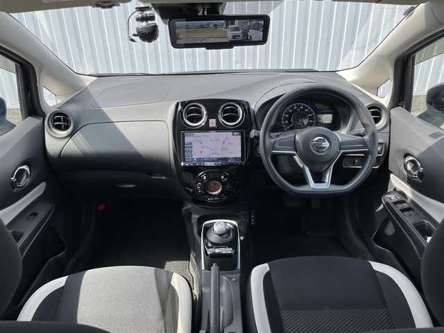 日産 ノート e－パワー X 福岡県 2019(平31)年 5.8万km スーパーブラック アルパイン９インチナビ（X9Z）/アラウンドビューモニター /インテリジェントルームミラー /CD/DVD /フルセグTV  /Bluetooth /エマージェンシーブレーキ /ETC /純アルミ15インチ