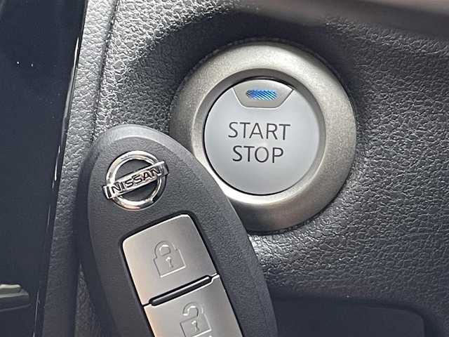日産 ノート e－パワー X 福岡県 2019(平31)年 5.8万km スーパーブラック アルパイン９インチナビ（X9Z）/アラウンドビューモニター /インテリジェントルームミラー /CD/DVD /フルセグTV  /Bluetooth /エマージェンシーブレーキ /ETC /純アルミ15インチ