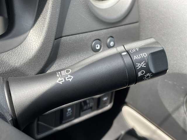 日産 ノート e－パワー X 福岡県 2019(平31)年 5.8万km スーパーブラック アルパイン９インチナビ（X9Z）/アラウンドビューモニター /インテリジェントルームミラー /CD/DVD /フルセグTV  /Bluetooth /エマージェンシーブレーキ /ETC /純アルミ15インチ