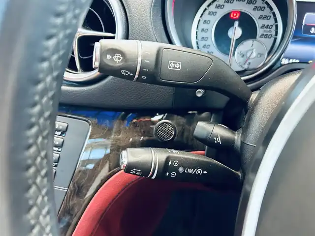 メルセデス・ベンツ ＳＬ３５０ 大阪府 2014(平26)年 3.2万km オブシディアンブラック レーダーセーフティP/マジックスカイルーフ/赤革/メモリ付きパワーシート/シートヒーター/ACC/純正ナビ/TV/バックカメラ/純正19インチAW/電動リアゲート/ブラインドスポット/クリアラスソナー