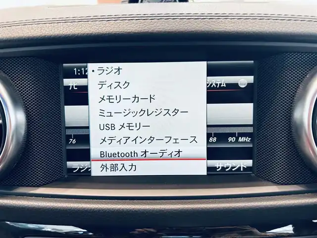 メルセデス・ベンツ ＳＬ３５０ 大阪府 2014(平26)年 3.2万km オブシディアンブラック レーダーセーフティP/マジックスカイルーフ/赤革/メモリ付きパワーシート/シートヒーター/ACC/純正ナビ/TV/バックカメラ/純正19インチAW/電動リアゲート/ブラインドスポット/クリアラスソナー