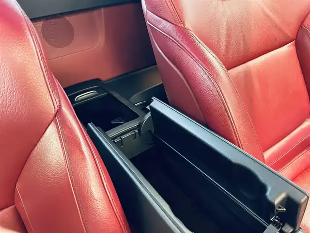 メルセデス・ベンツ ＳＬ３５０ 大阪府 2014(平26)年 3.2万km オブシディアンブラック レーダーセーフティP/マジックスカイルーフ/赤革/メモリ付きパワーシート/シートヒーター/ACC/純正ナビ/TV/バックカメラ/純正19インチAW/電動リアゲート/ブラインドスポット/クリアラスソナー