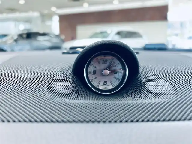 メルセデス・ベンツ ＳＬ３５０ 大阪府 2014(平26)年 3.2万km オブシディアンブラック レーダーセーフティP/マジックスカイルーフ/赤革/メモリ付きパワーシート/シートヒーター/ACC/純正ナビ/TV/バックカメラ/純正19インチAW/電動リアゲート/ブラインドスポット/クリアラスソナー