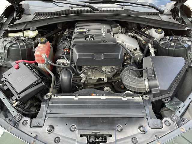 シボレー シボレー カマロ LT RS ヘリテージエディション 佐賀県 2020(令2)年 13.2万km ＤグリーンＭ 純正ディスプレイオーディオ/Bluetooth/Apple Car Play/Android Auto/限定色：ラリーグリーンメタリック/バックモニター/ワンオーナー/BOSE/クルーズコントロール/レーンキープアシスト/パドルシフト/前席パワーシート/シートメモリ/デジタルインナーミラー/ヘッドアップディスプレイ/前席シートヒーター/エアシート/LEDオートライト/オートエアコン/ETC/純正フロアマット/保証書/取扱説明書