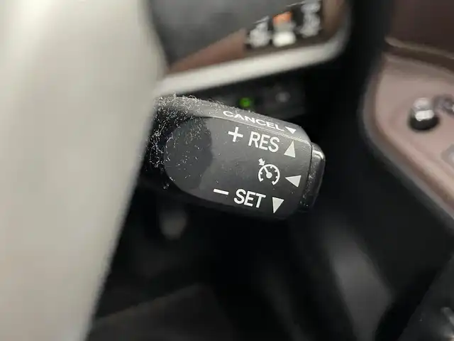 トヨタ エスクァイア Gi 道央・札幌 2015(平27)年 10万km ホワイトパールクリスタルシャイン ・４WD/・社外メモリナビ/　BT／CD／DVD／USB／SD／フルセグ/・バックカメラ/・純正ETC/・社外前後ドライブレコーダー/・社外フリップダウン/・横滑り防止/・両側パワースライドドア/・前席シートヒーター/・純正フロアマット/・社外スタッドレス15インチAW/・プッシュスタート/・スマートキー/・社外エンジンスターター（電池カバー欠品）/・LEDヘッドライト/・オートライト/・オートマチックハイビーム/・フロントフォグ/・ドアミラーウィンカー/・ドアバイザー/・オートリトラクダブルミラー/・ステアリングスイッチ/・nanoe/・ECOMODE/・保証書/・取扱説明書