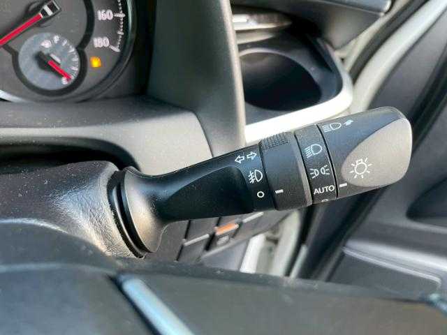 トヨタ アルファード S 岩手県 2016(平28)年 6.2万km ホワイトパールクリスタルシャイン 純正ＳＤナビ　Ｂｌｕｅｔｏｏｔｈ／ＣＤ／ＤＶＤ／フルセグＴＶ　/フリップダウンモニター　/ワンオーナー/両側パワースライドドア　/ＥＴＣ　/ＬＥＤヘッドライト　/ステアリングリモコン　ス/ペアキー有